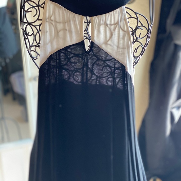 Top - Picture 3 of 4